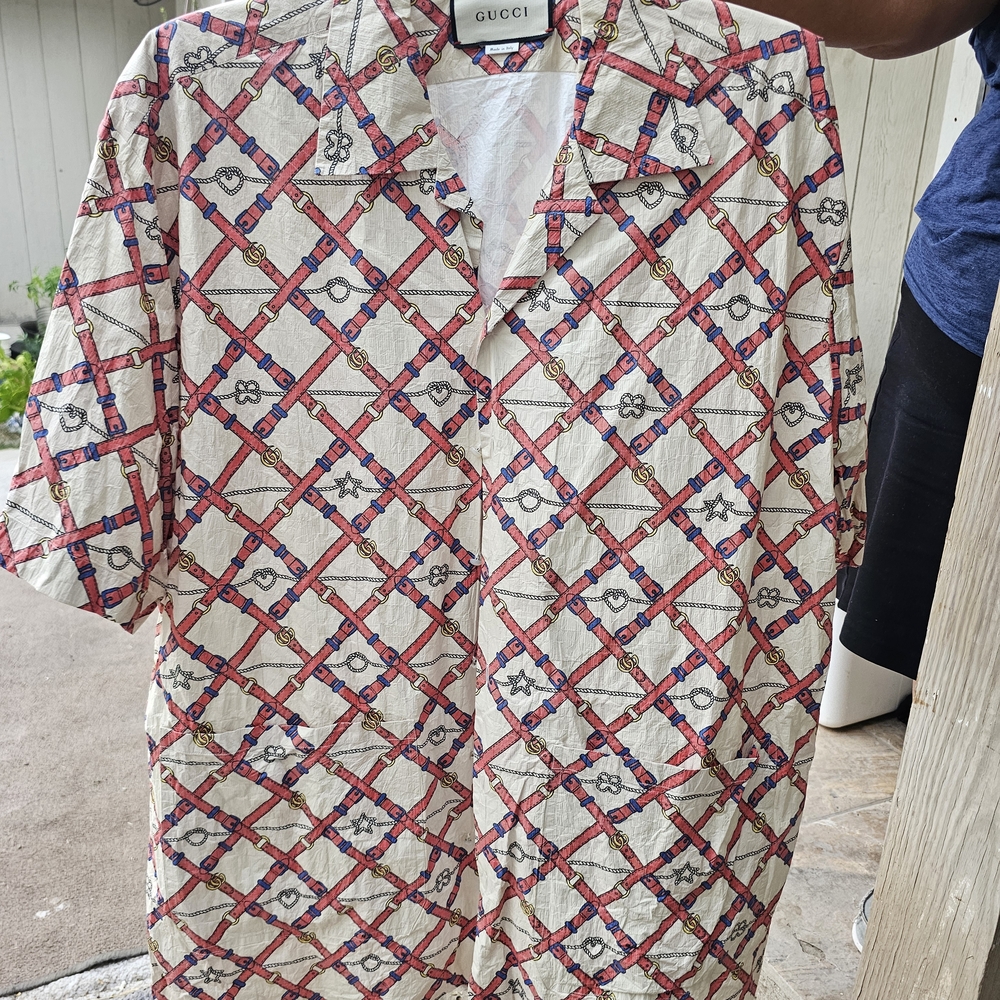 Gucci Men's Red and Beige LOGO